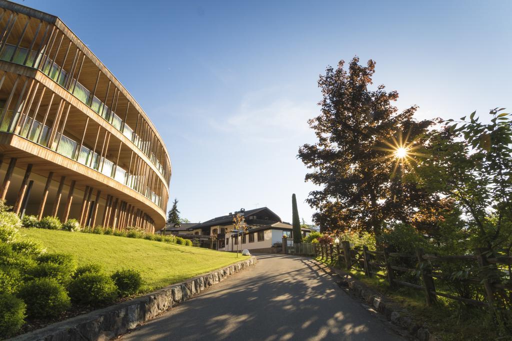 ホテル Der Waldhof ヴォラン エクステリア 写真