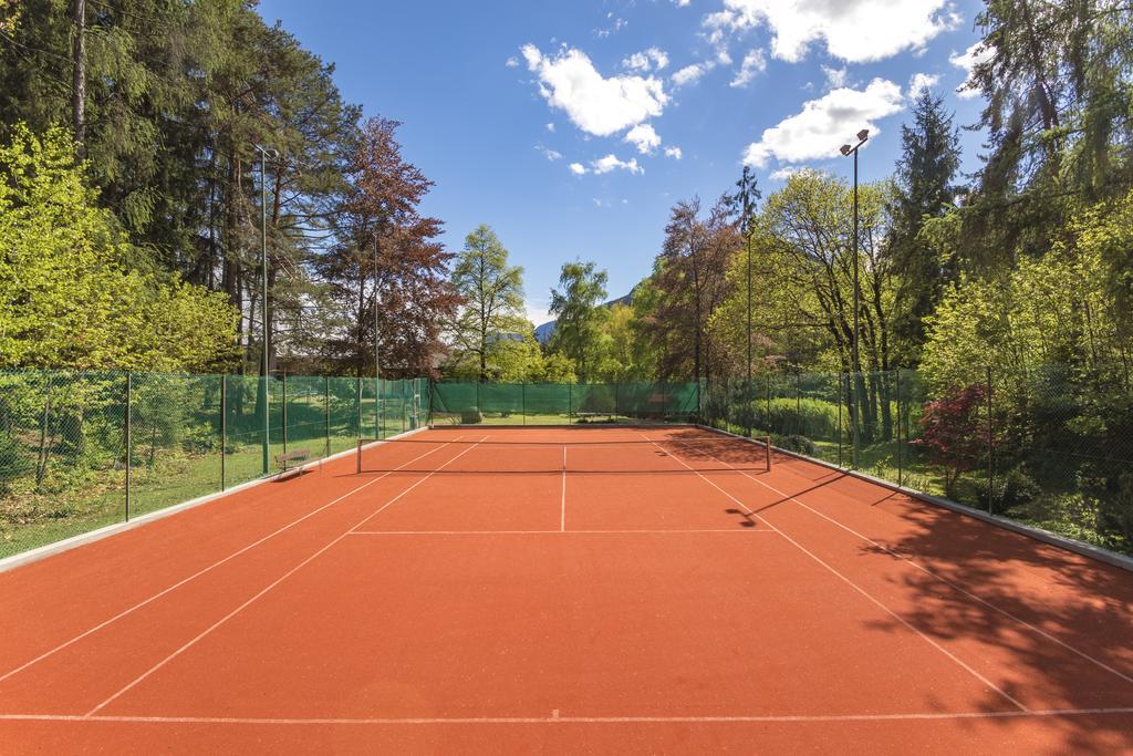 ホテル Der Waldhof ヴォラン エクステリア 写真